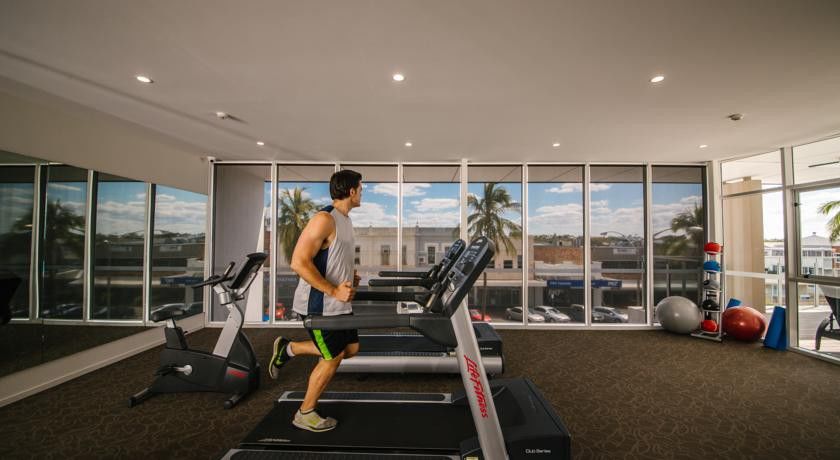 Empire Apartment Hotel Rockhampton Bagian luar foto