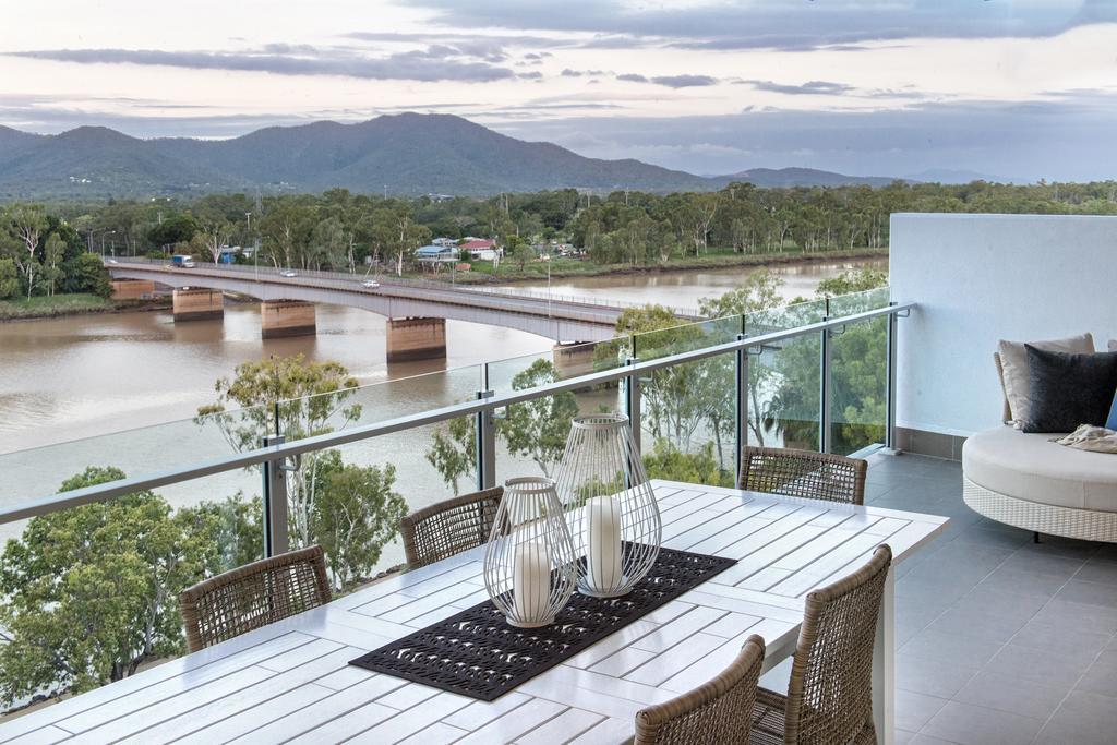 Empire Apartment Hotel Rockhampton Bagian luar foto