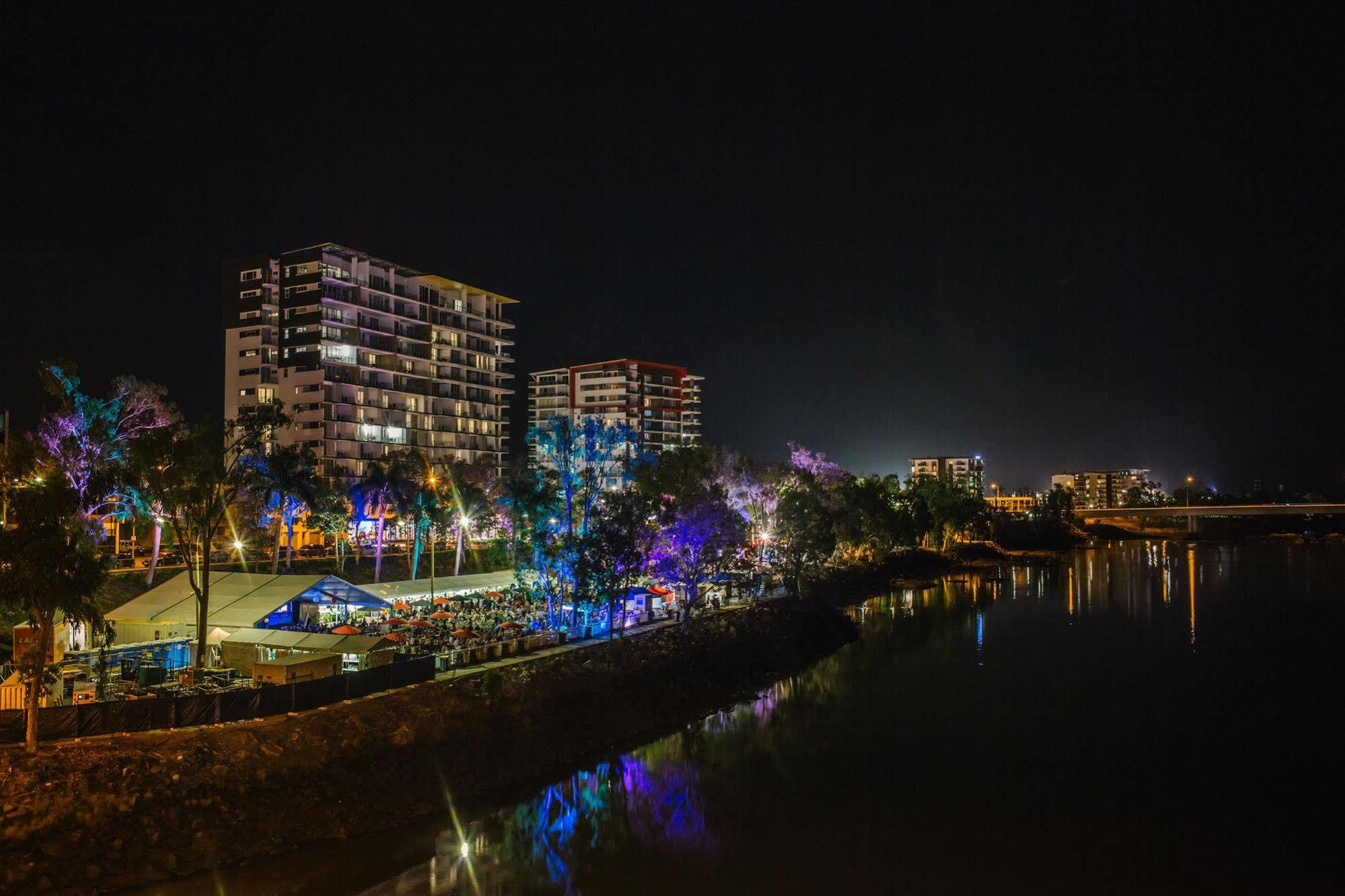 Empire Apartment Hotel Rockhampton Bagian luar foto