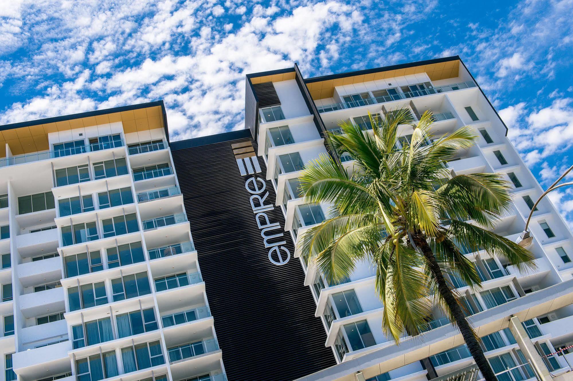 Empire Apartment Hotel Rockhampton Bagian luar foto