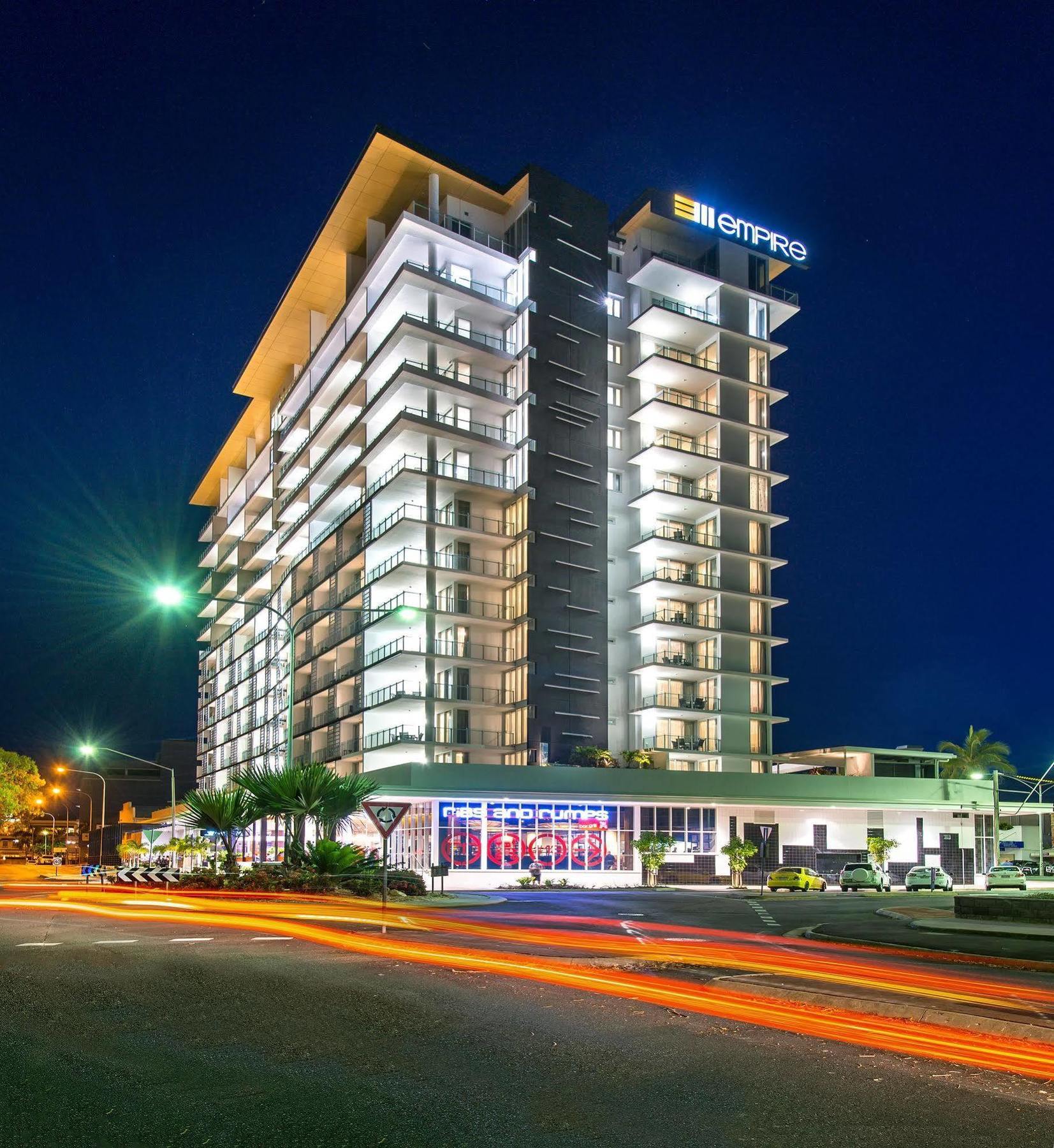Empire Apartment Hotel Rockhampton Bagian luar foto