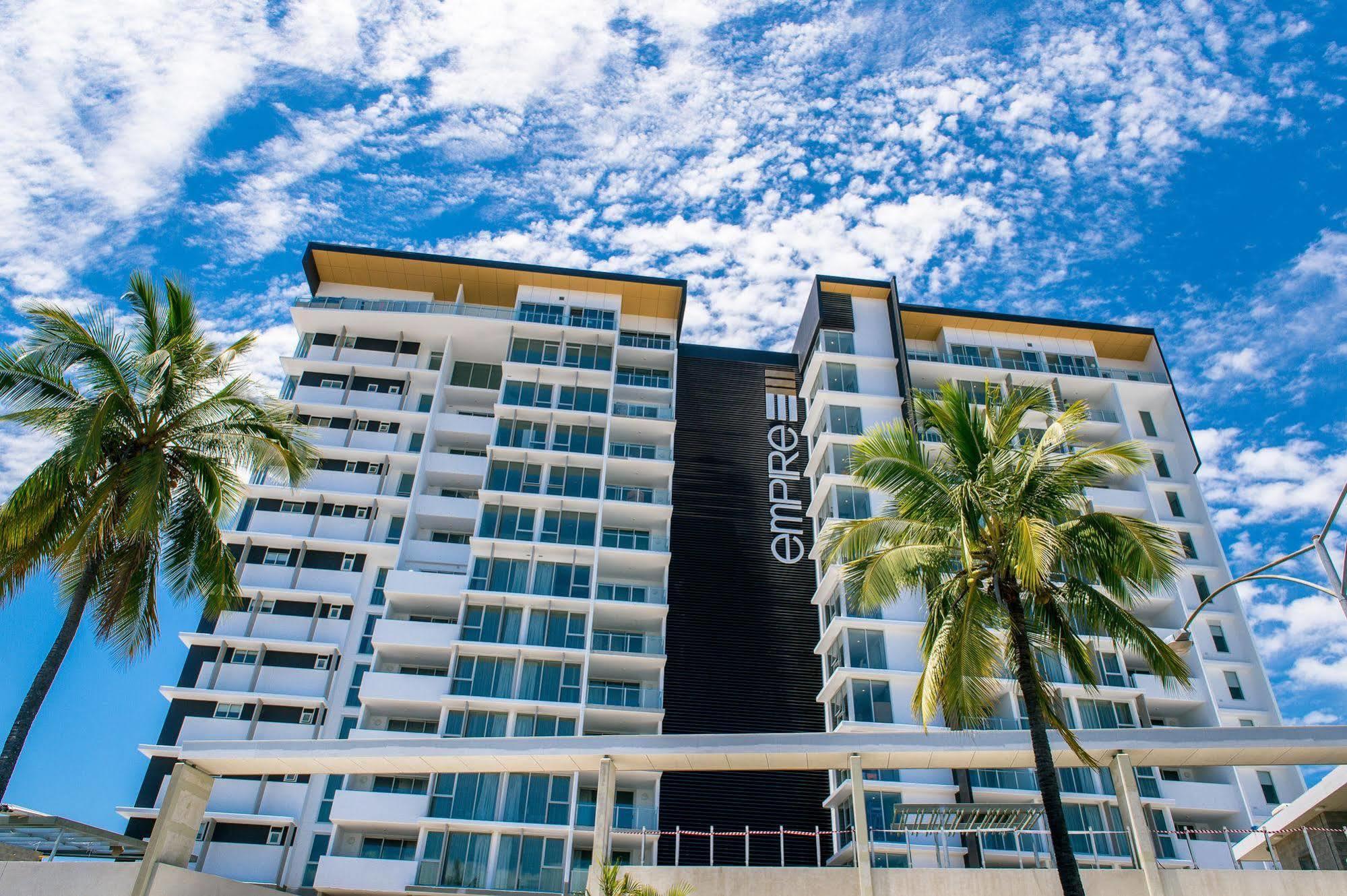 Empire Apartment Hotel Rockhampton Bagian luar foto